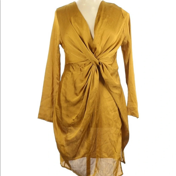⭐️HOST PICK NWT⭐️Beautiful Plunge Neck Gold Satin and Chiffon like Dress - Picture 1 of 4